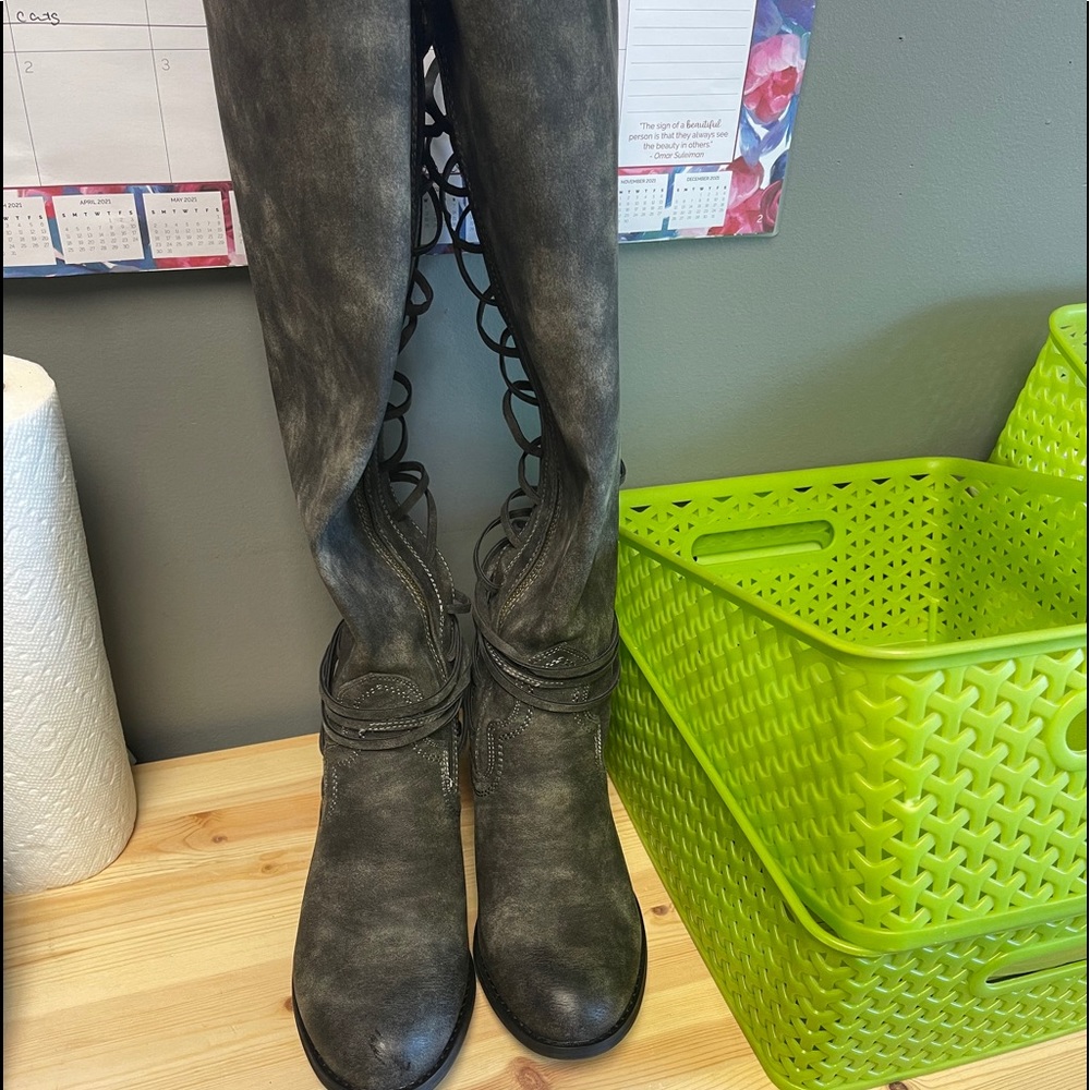 Tall sparkly knee high boots! Any size calf!!!